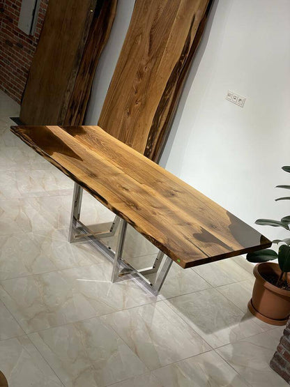 Walnut Table Btc 952