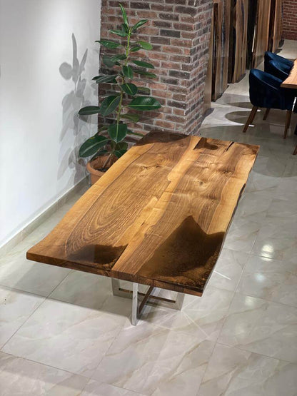 Walnut Table Btc 952