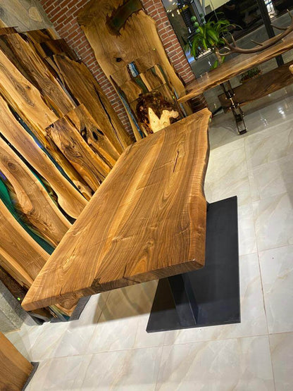 Walnut Table Btc 984