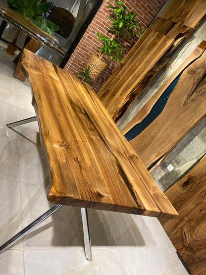 Walnut Table Btc 985