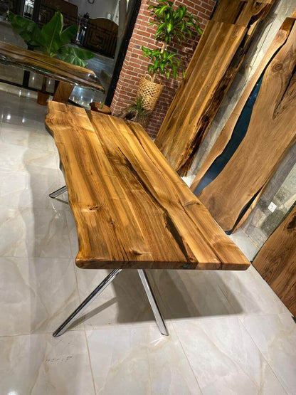 Walnut Table Btc 985