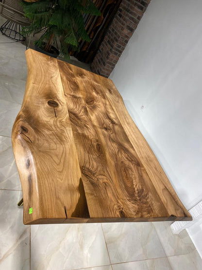 Walnut Table Btc 986