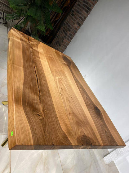 Walnut Table Btc 987