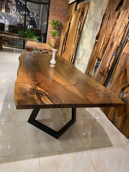 Walnut Table Btc 989