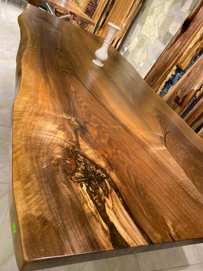 Walnut Table Btc 989