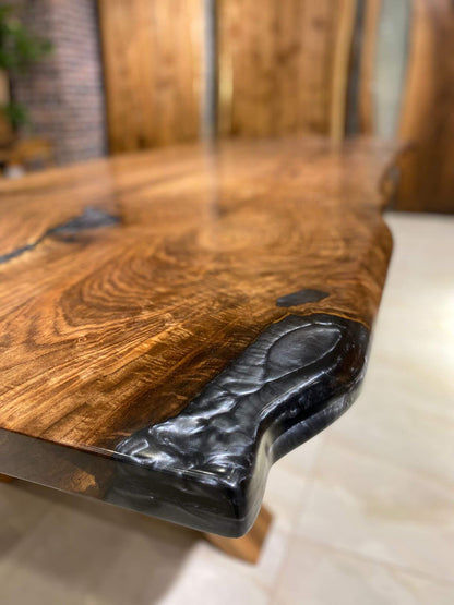 Walnut Table Btc 1173