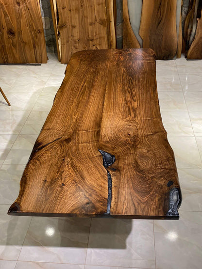 Walnut Table Btc 1173