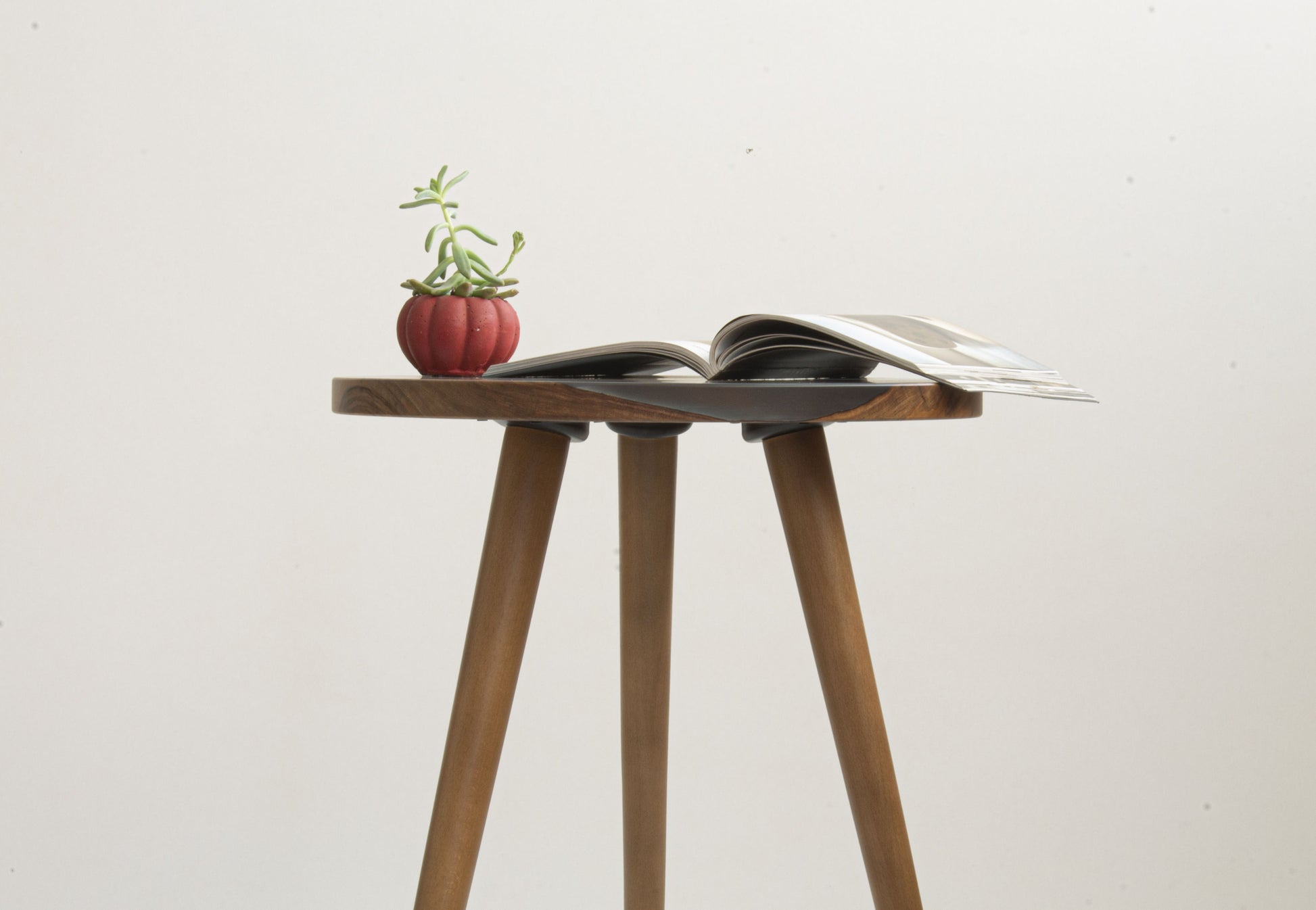 Modern Blue Resin Walnut End Table Side Table