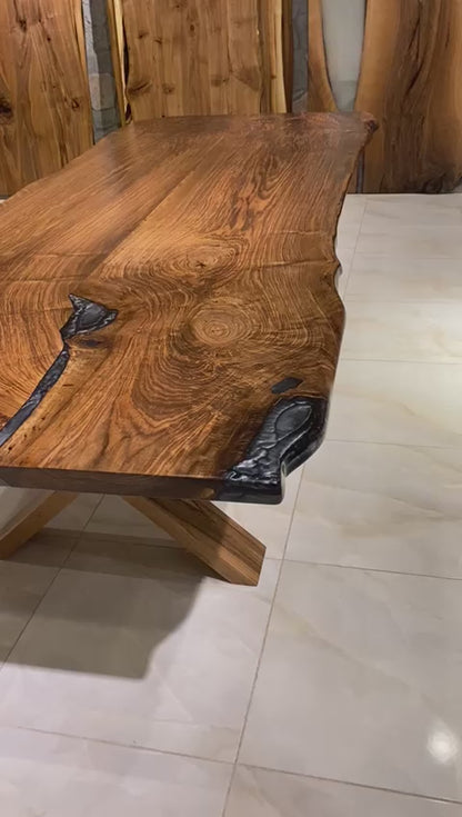 Walnut Table Btc 1173