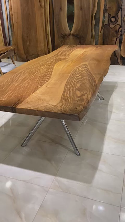 Walnut Table Btc 1162