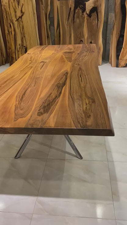 Walnut Table Btc 1167