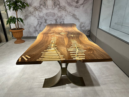 Walnut Table Btc 1148