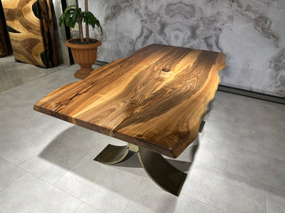 Walnut Table Btc 1152