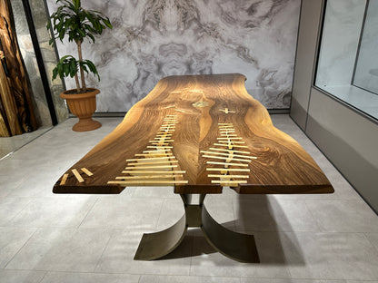 Walnut Table Btc 1148