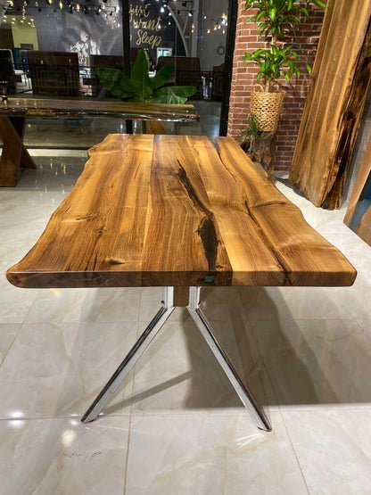 Walnut Table Btc 985