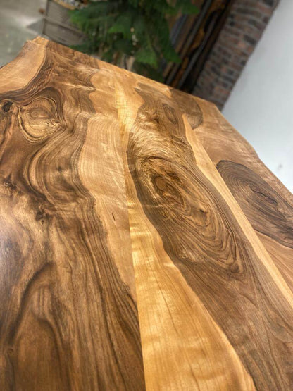 Walnut Table Btc 983 - 1