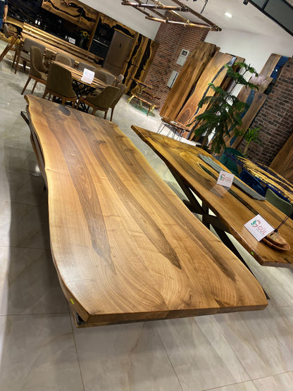 Walnut Table Btc 1038