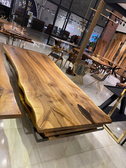 Walnut Table Btc 1038