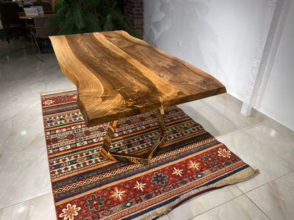 Walnut Table Btc 1044