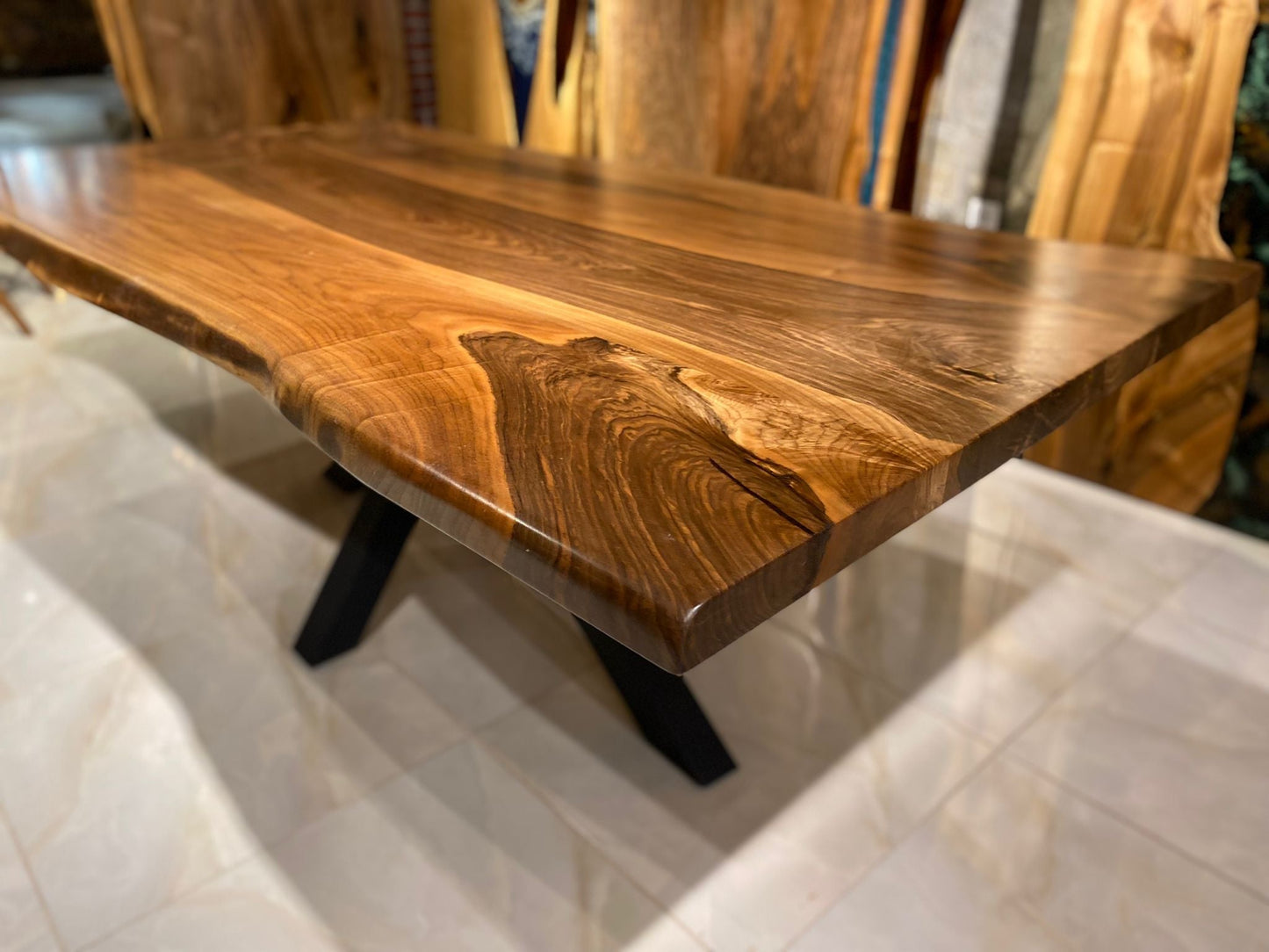 Walnut Table Btc 1085