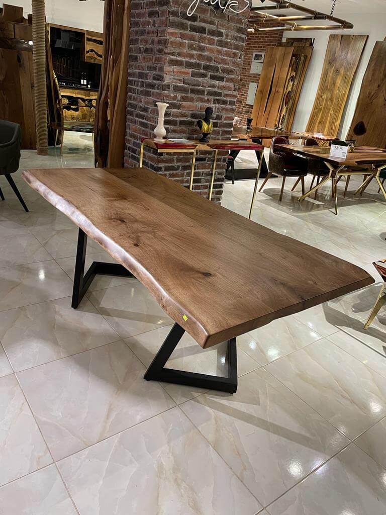 Walnut Table Btc 1092