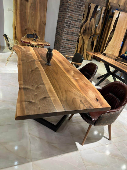 Walnut Table Btc 1108