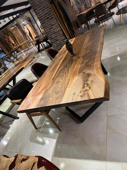 Walnut Table Btc 1108