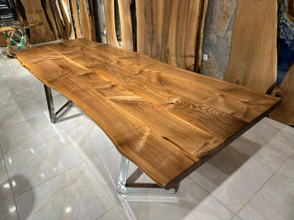 Walnut Table Btc 1128