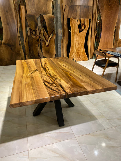 Walnut Table Btc 1156