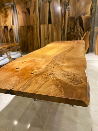 Walnut Table Btc 1164