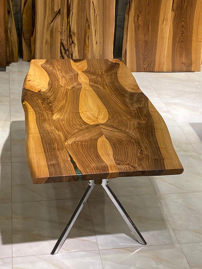 Walnut Table Btc 1168