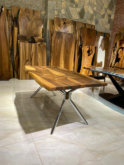 Walnut Table Btc 1168