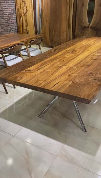 Walnut Table Btc 1160